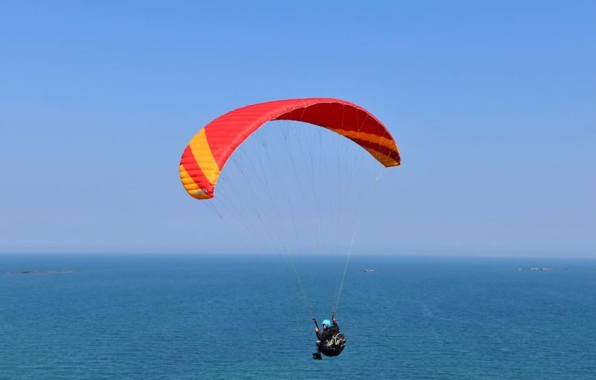PARAGLIDING  EXPERIENCE – FLY ABOVE THE OCEAN